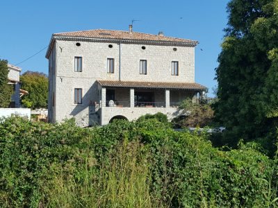 La maison côté jardin, avant